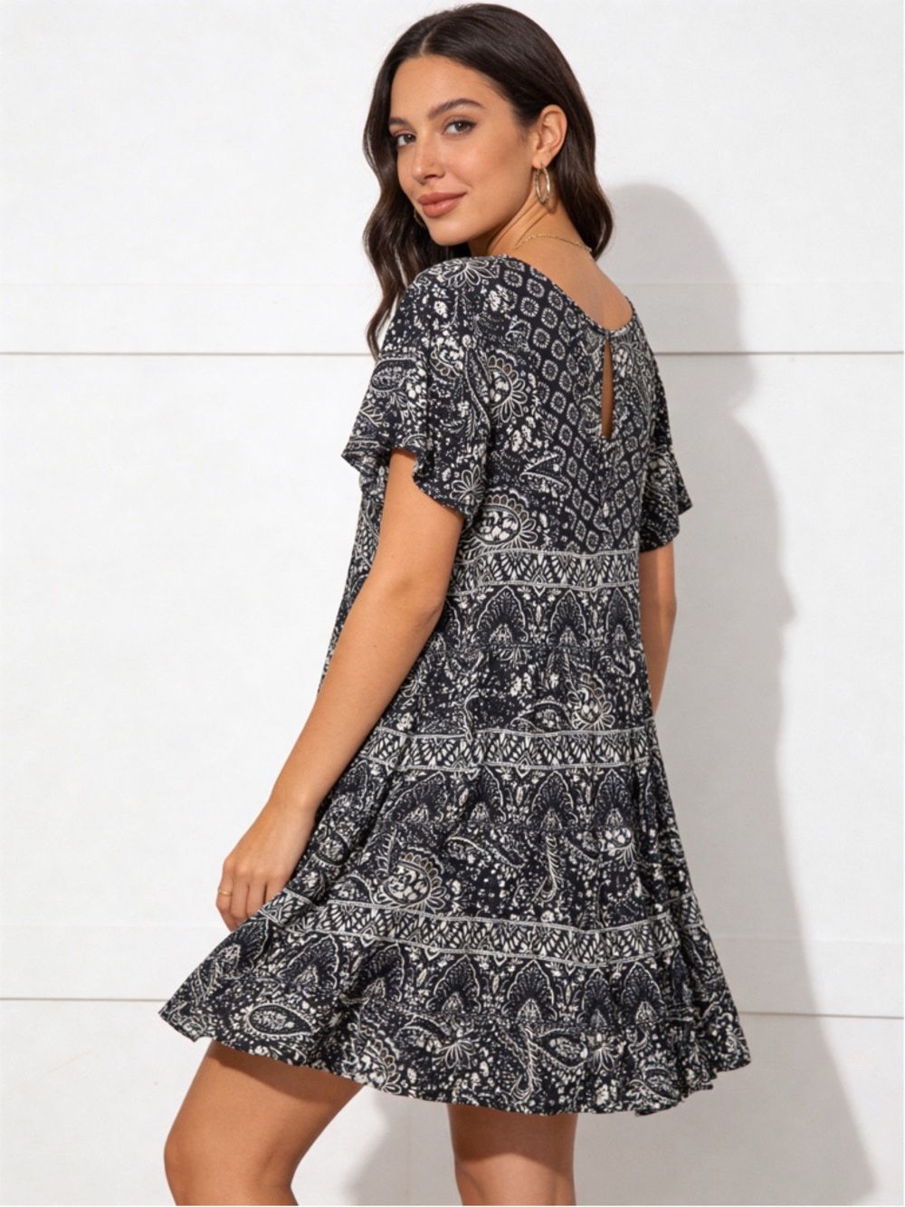 New! Navy, ivory, + brown Short Sleeve Swing Dress • retail $50